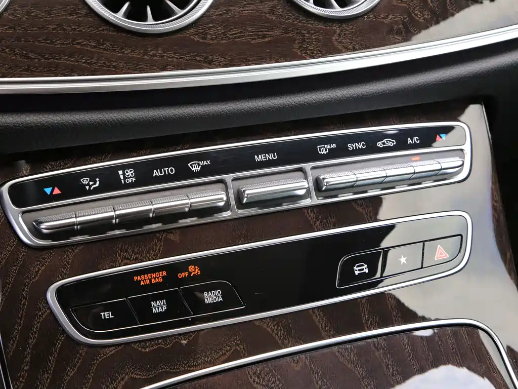 Mercedes-Benz E-Class (Import) — фото 8