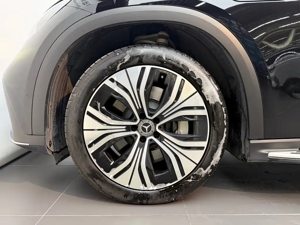 Mercedes-Benz EQE SUV — фото 20