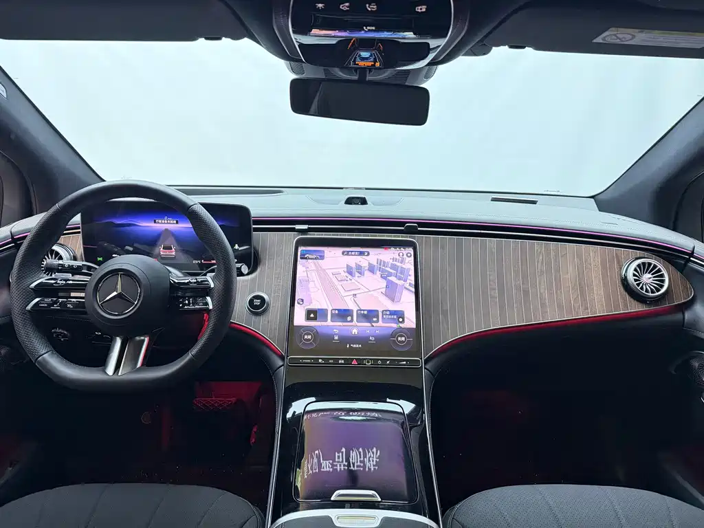 Mercedes-Benz EQE SUV — фото 10