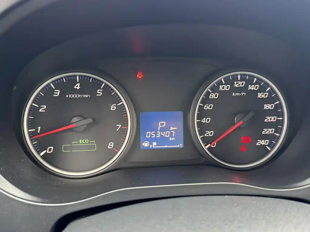 Mitsubishi Outlander — фото 14