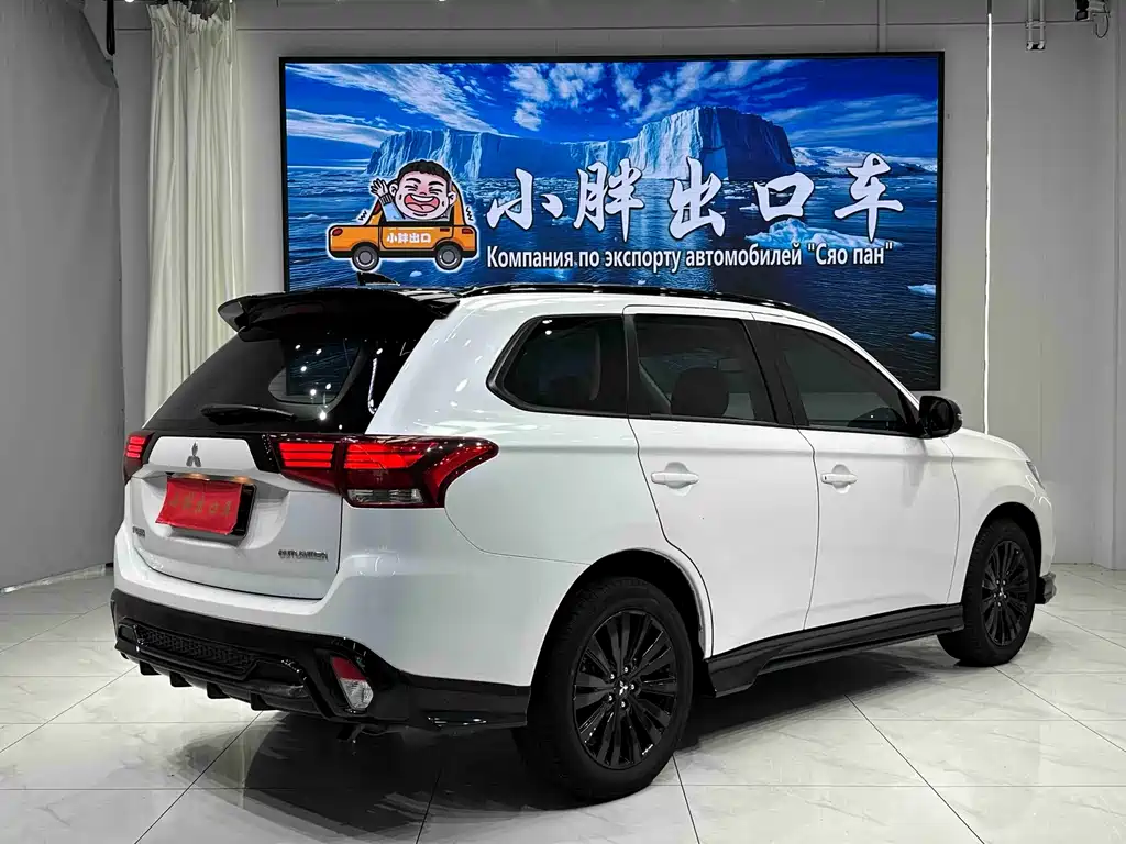 Mitsubishi Outlander — фото 4