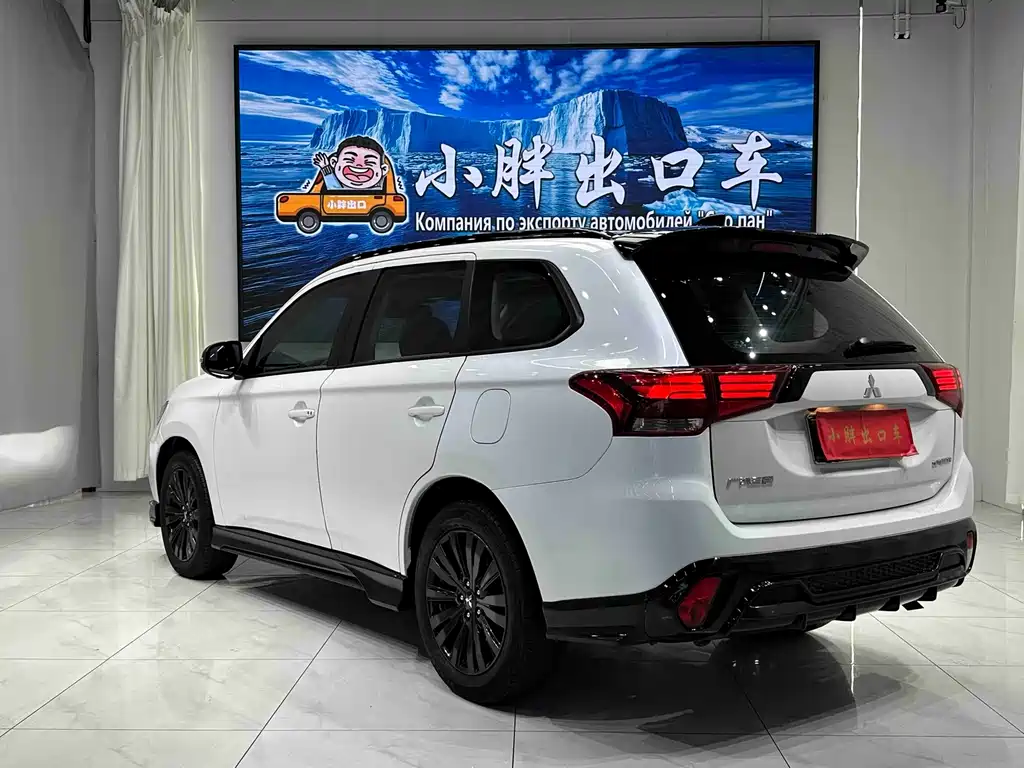 Mitsubishi Outlander — фото 6