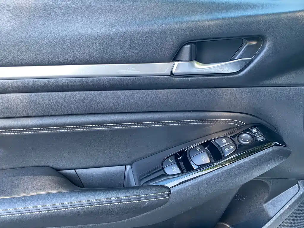 Nissan Teana — фото 11