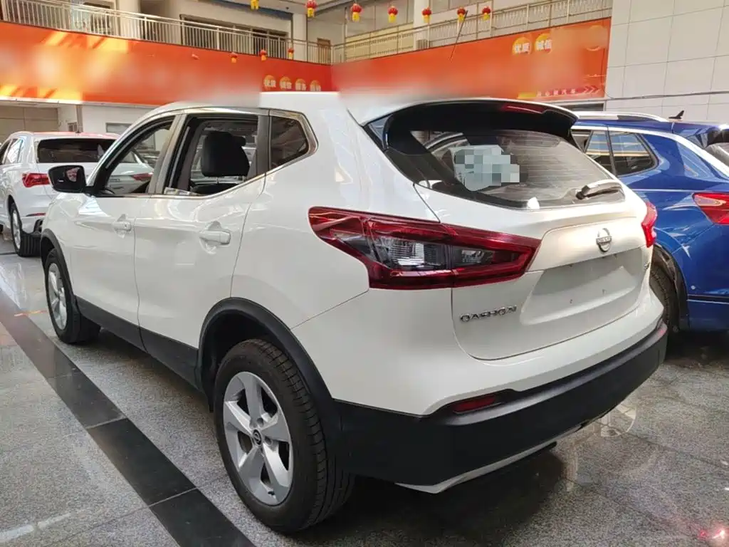 Nissan Qashqai — фото 5