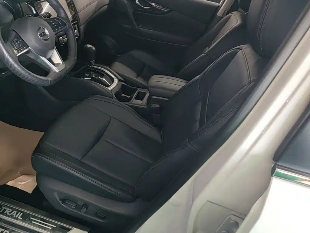 Nissan X-Trail — фото 15