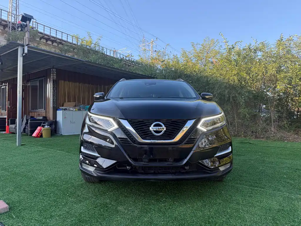 Nissan Qashqai — фото 2
