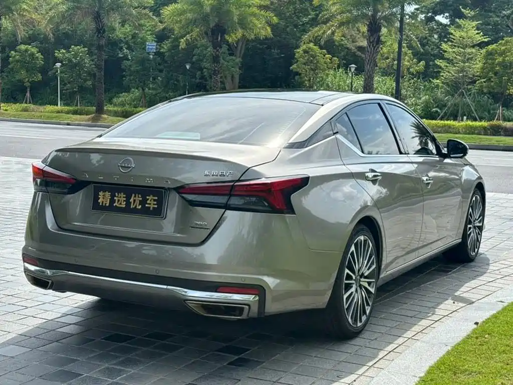 Nissan Teana — фото 8