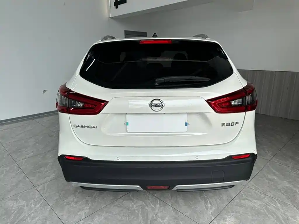 Nissan Qashqai — фото 5