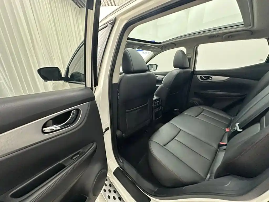 Nissan Qashqai — фото 10