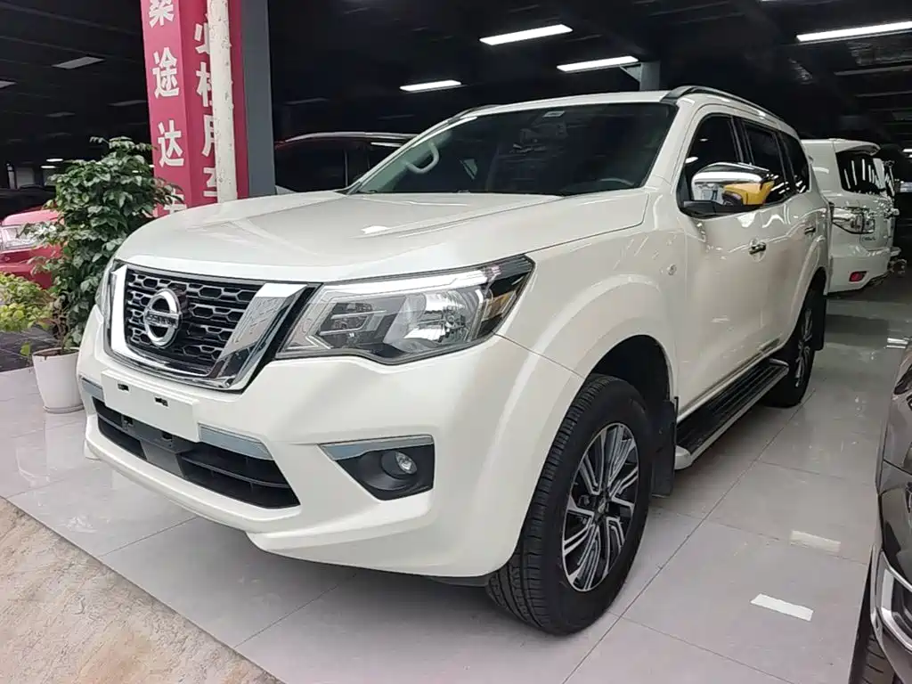 Nissan Terra — фото 2