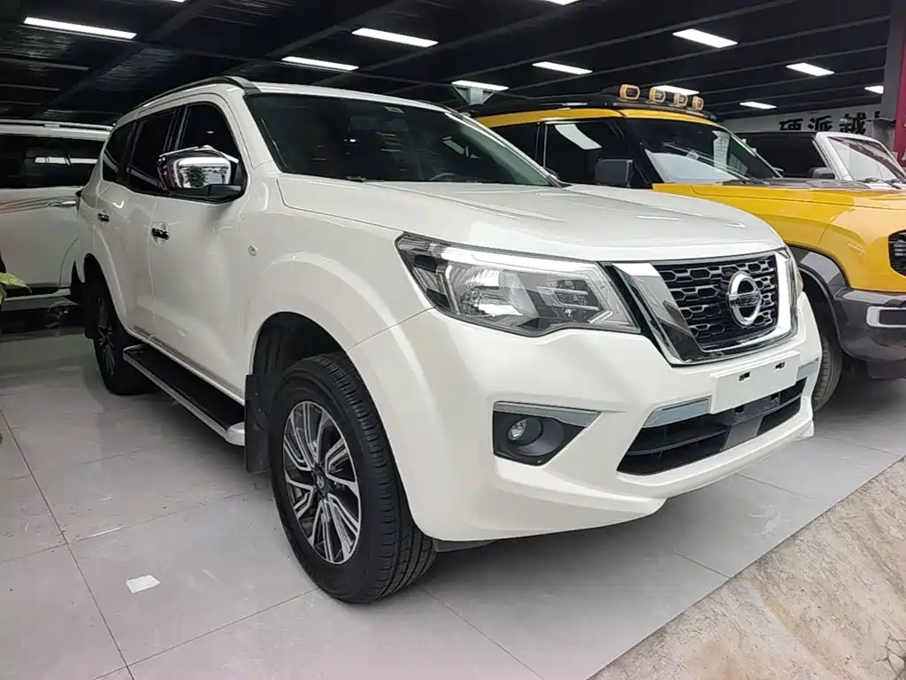 Nissan Terra — фото 4