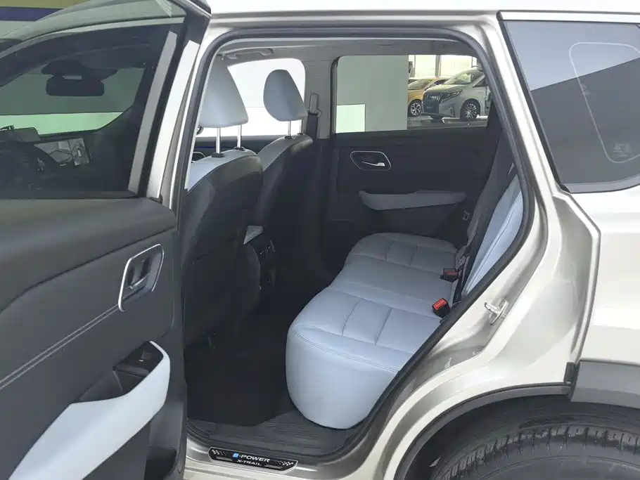 Nissan X-Trail — фото 11