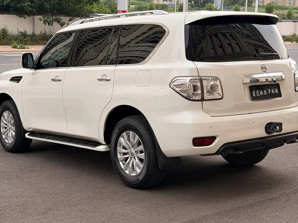 Nissan Patrol — фото 4