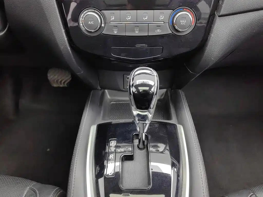 Nissan X-Trail — фото 13