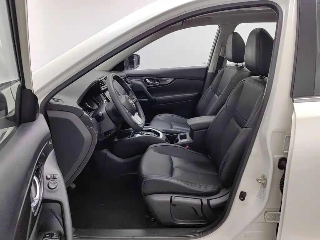 Nissan X-Trail — фото 10