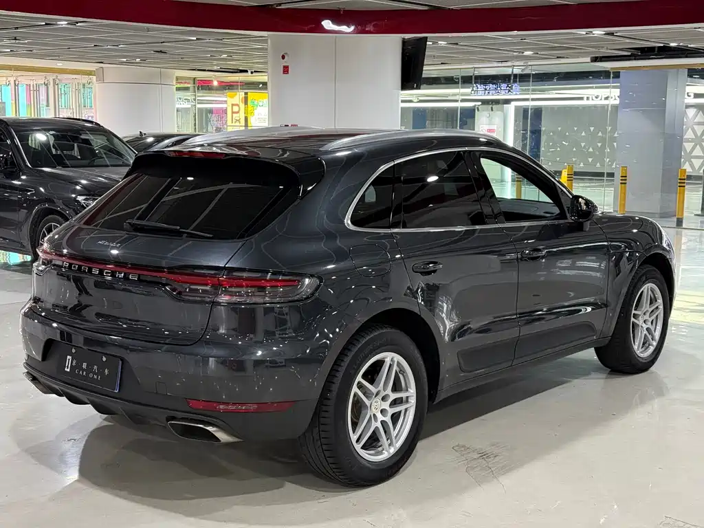 Porsche Macan — фото 9