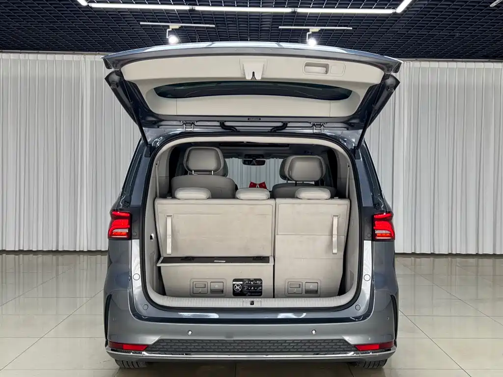 Roewe iMAX8 — фото 6