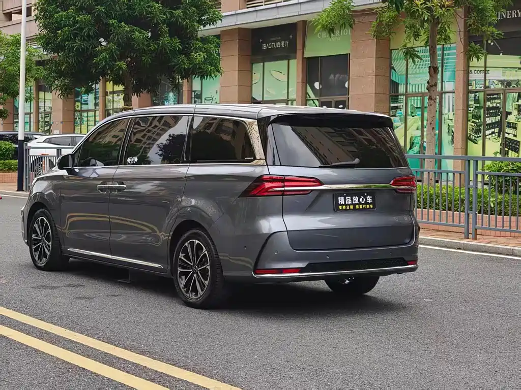Roewe iMAX8 — фото 4