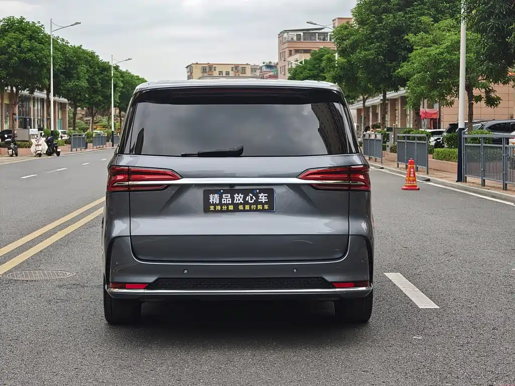 Roewe iMAX8 — фото 5