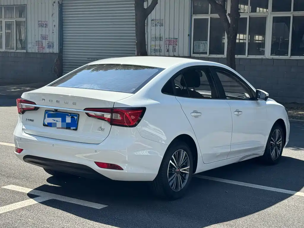 Roewe i5 — фото 6