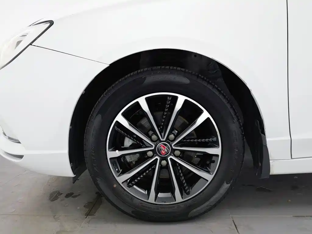 Roewe i5 — фото 17