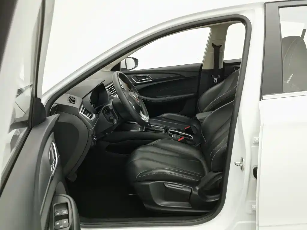 Roewe i5 — фото 10
