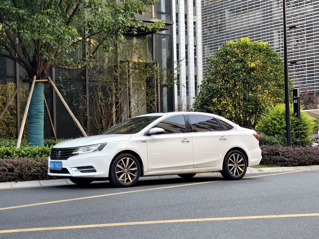 Roewe i6 Classic — фото 14