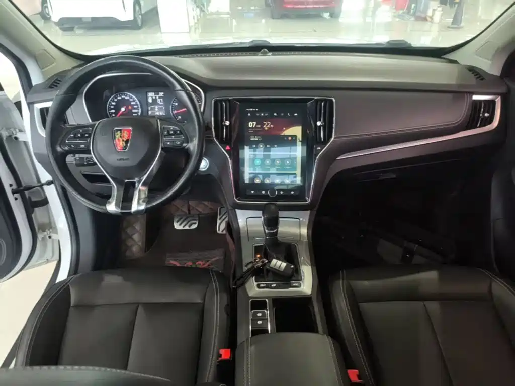 Roewe RX5 — фото 10