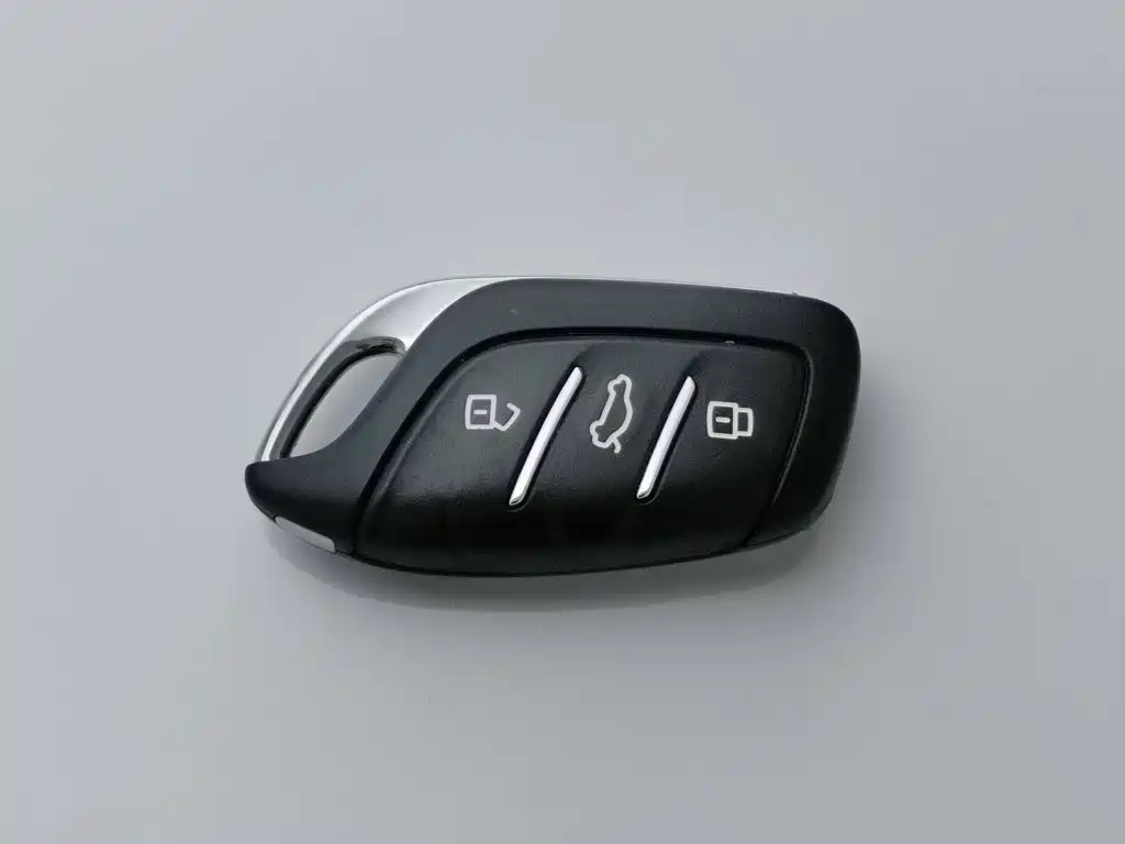 Roewe Clever — фото 19