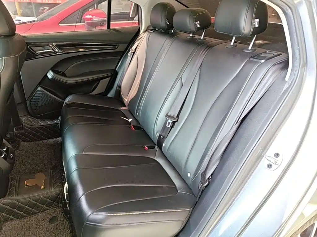 Roewe i5 — фото 17
