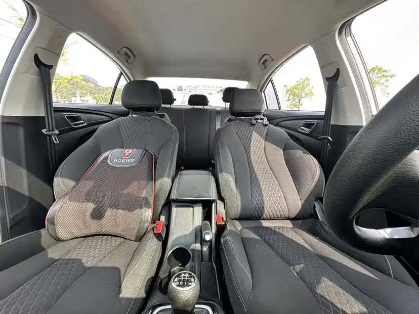 Roewe i5 — фото 11