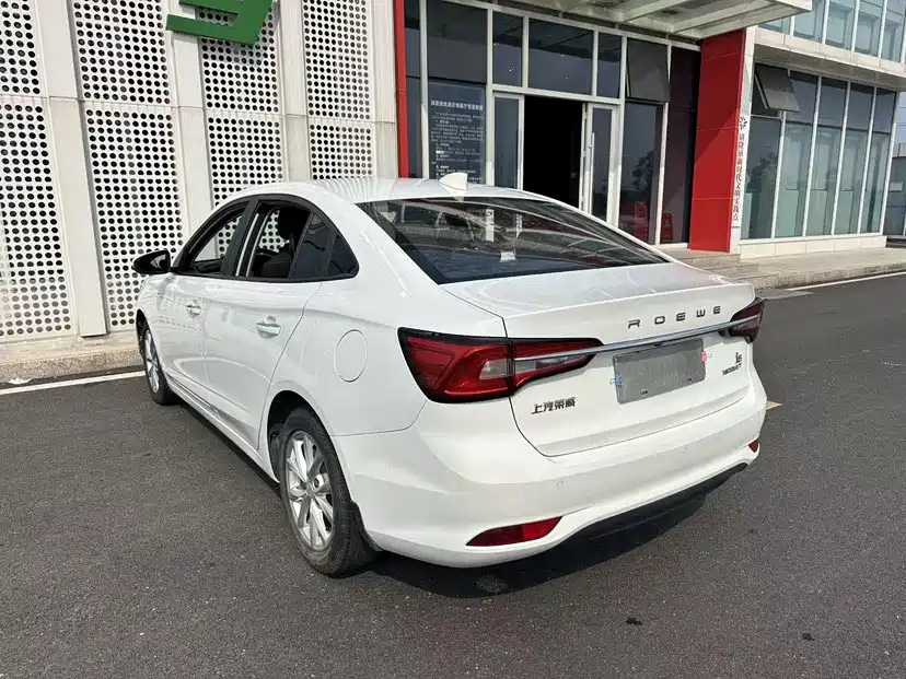 Roewe i5 — фото 23