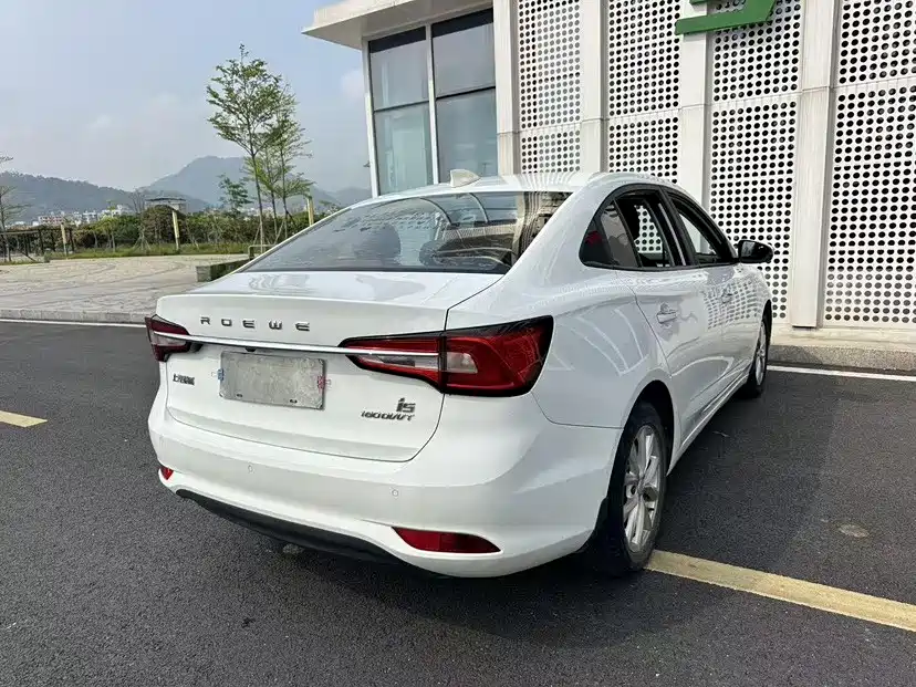 Roewe i5 — фото 27