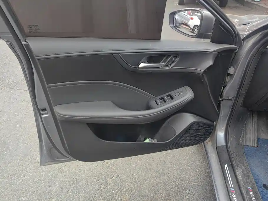 Roewe i5 — фото 7