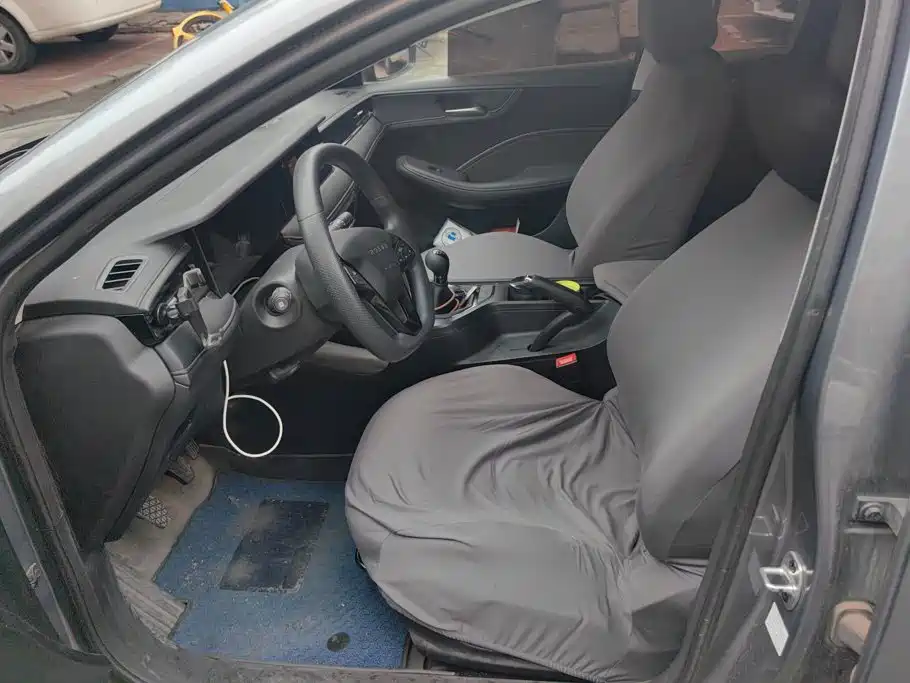Roewe i5 — фото 9