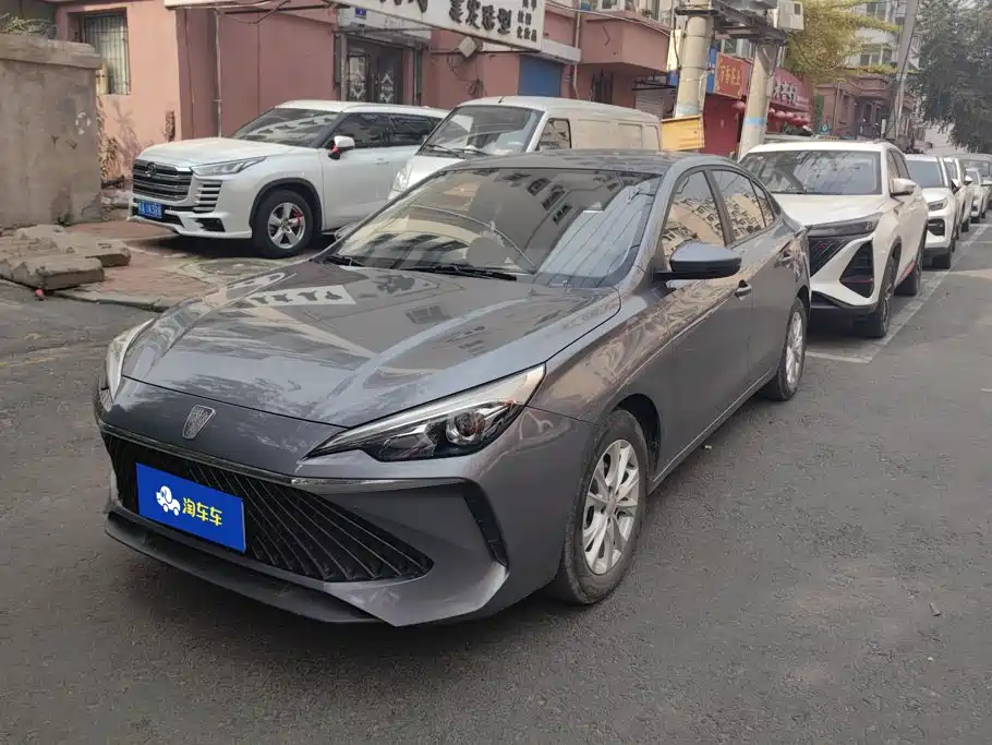 Roewe i5
