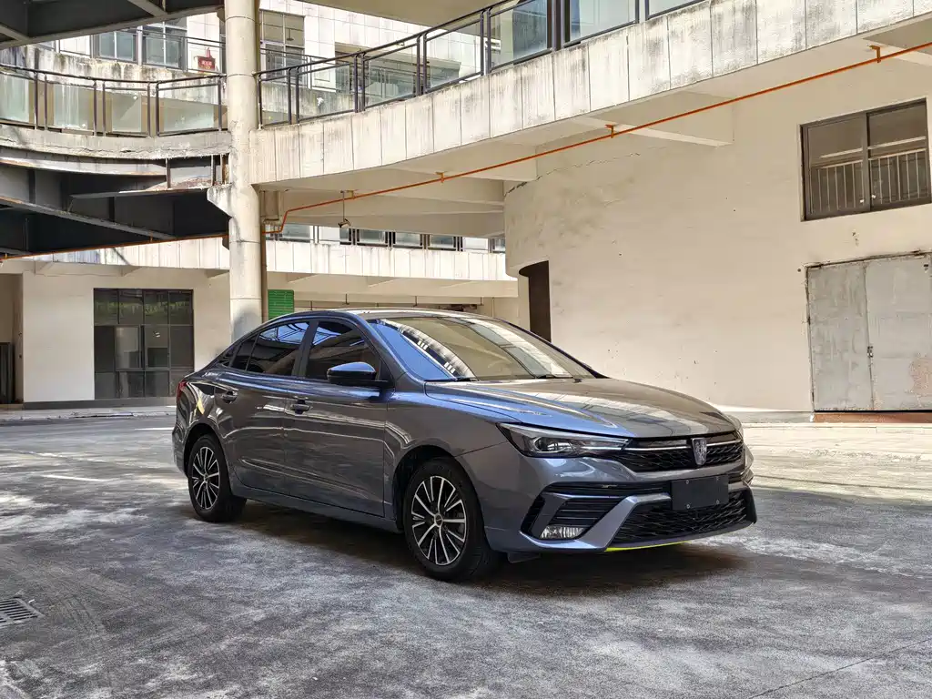 Roewe i5 — фото 3