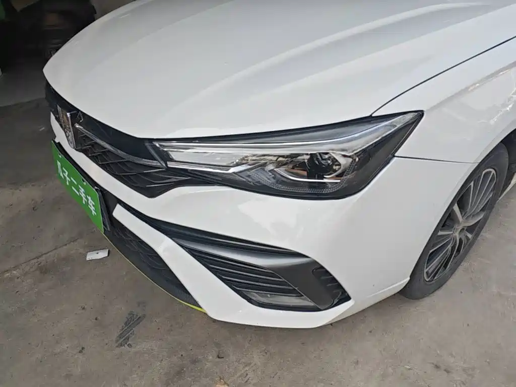 Roewe i5 — фото 24