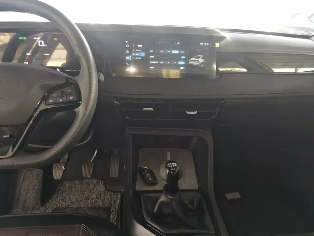 Roewe i5 — фото 13