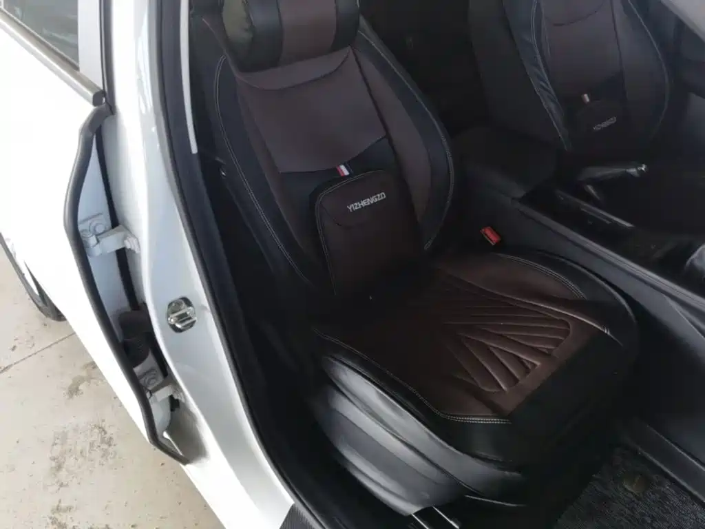 Roewe i5 — фото 25
