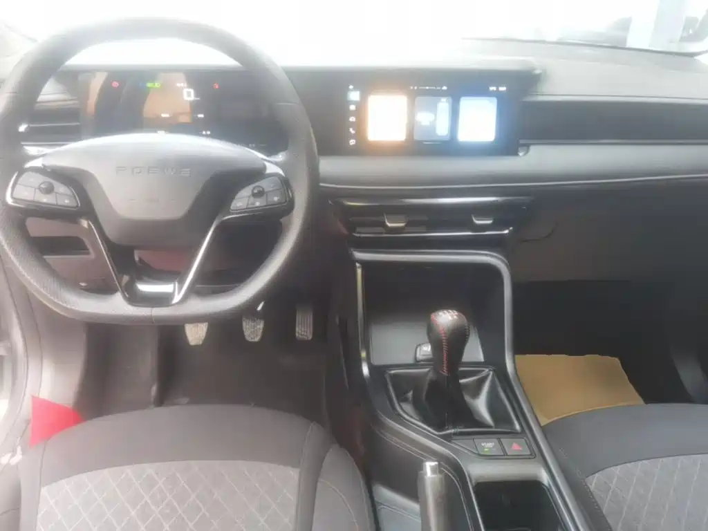 Roewe i5 — фото 10