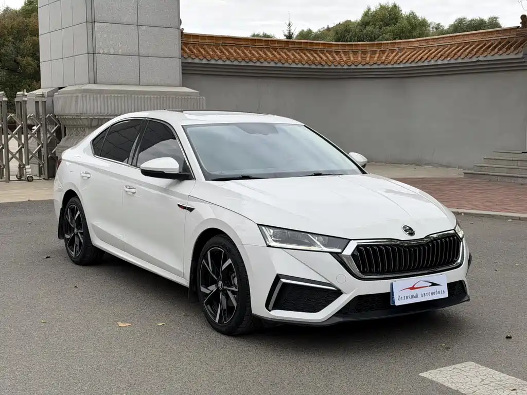 Skoda Octavia — фото 3