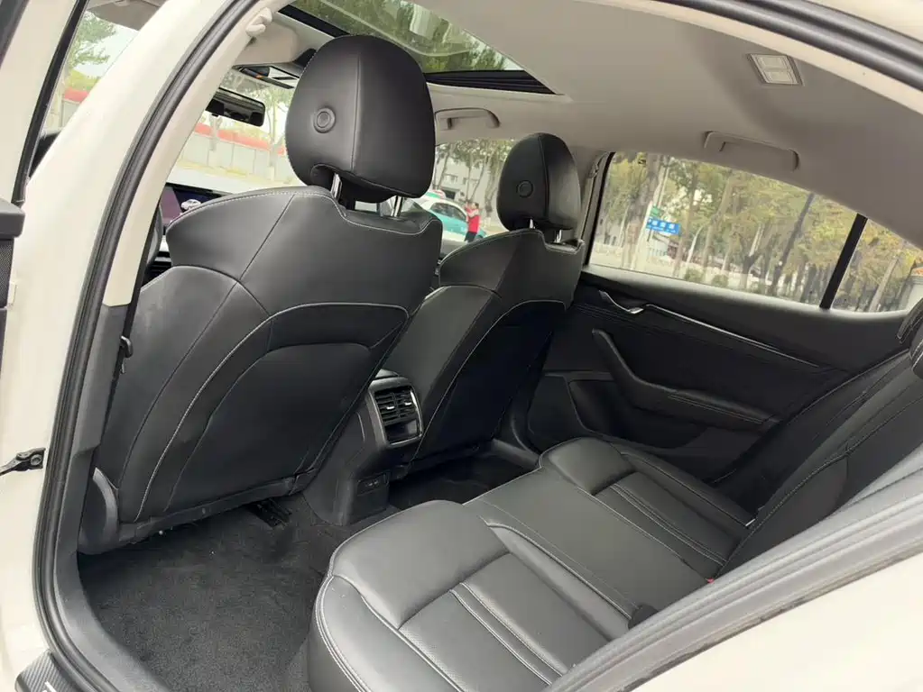 Skoda Octavia — фото 8