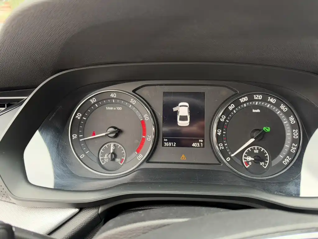 Skoda Octavia — фото 10