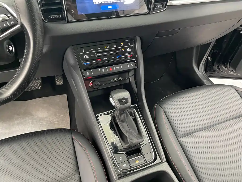 Skoda Karoq — фото 11