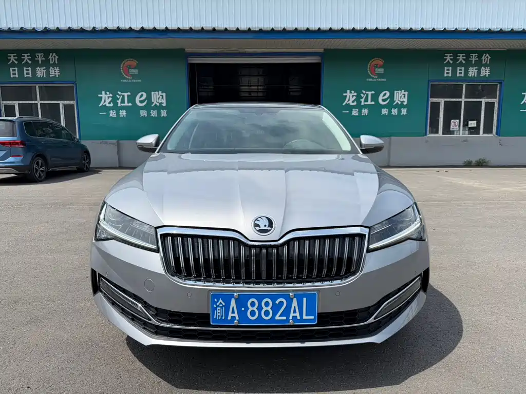 Skoda Superb — фото 3