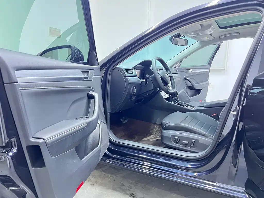 Skoda Superb — фото 6