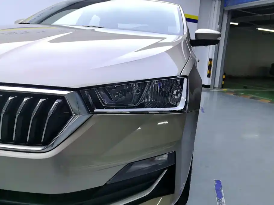Skoda Rapid — фото 5