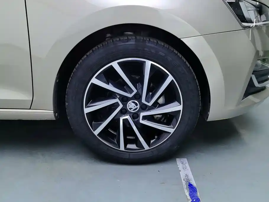 Skoda Rapid — фото 6