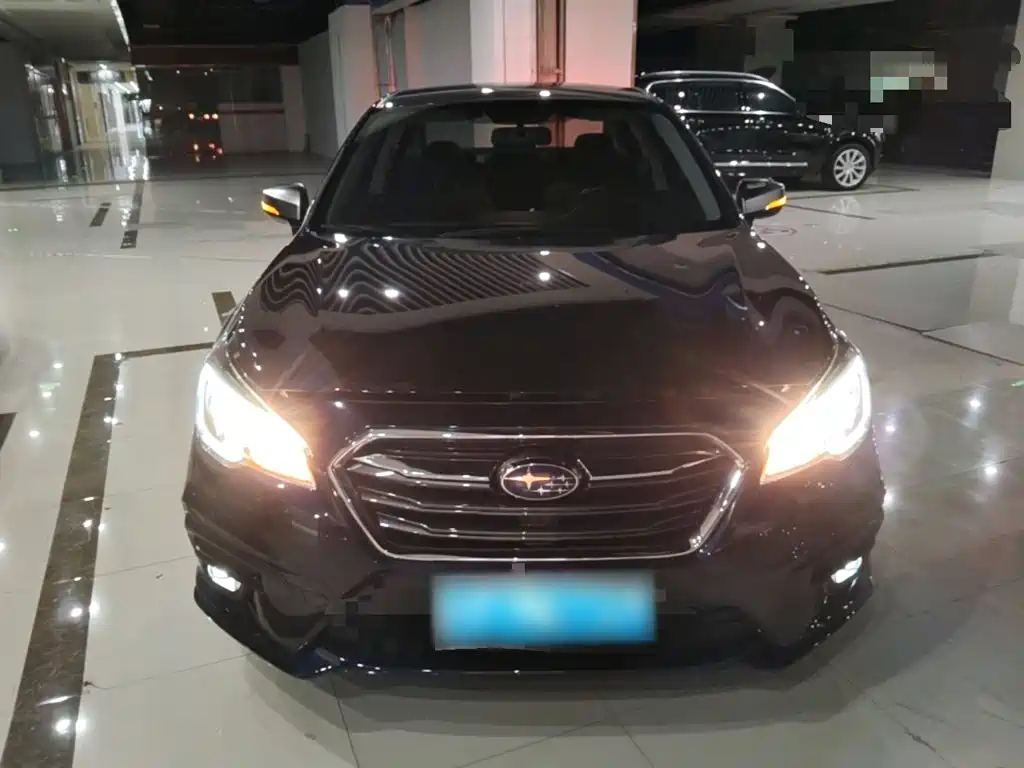 Subaru Legacy — фото 3